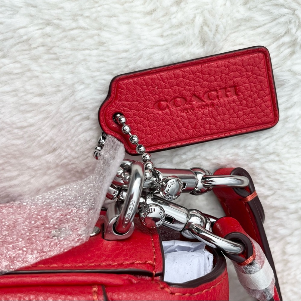 NWT ❤️Coach Cassie 19 Red Sport in Pebble Leather. 3 straps & dust bag included - Picture 14 of 16